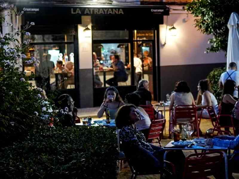 La Atrayana Restaurant Atmosphere